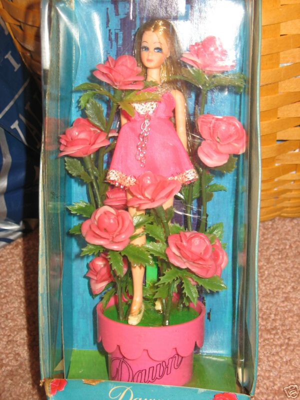 Flower Fantasy Pink pot with pink roses