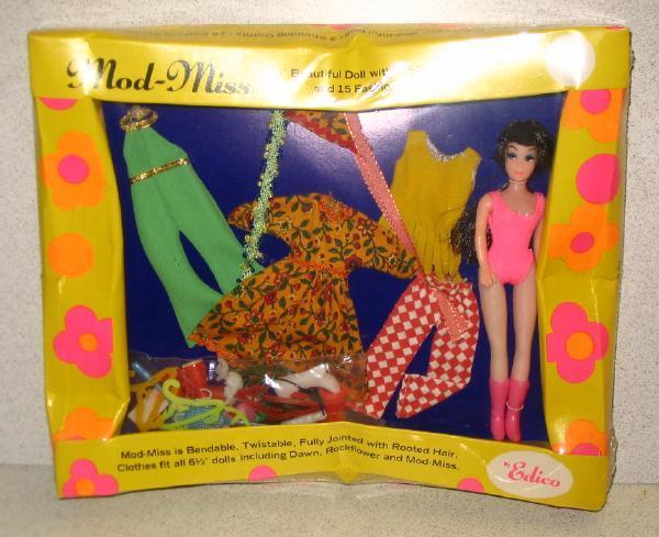 Mod Miss Doll with fashions