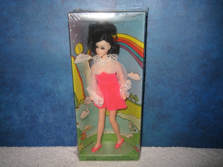 Melanie in Angie box in pink Rockflower mini