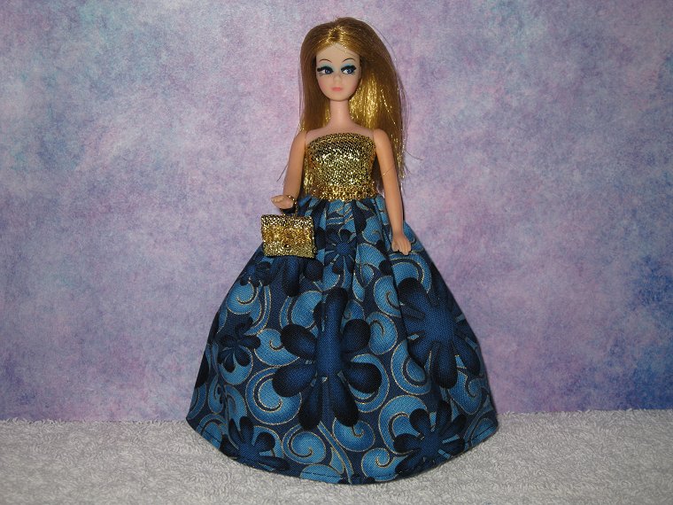 BLUE FLOWER POWER strapless gown with purse