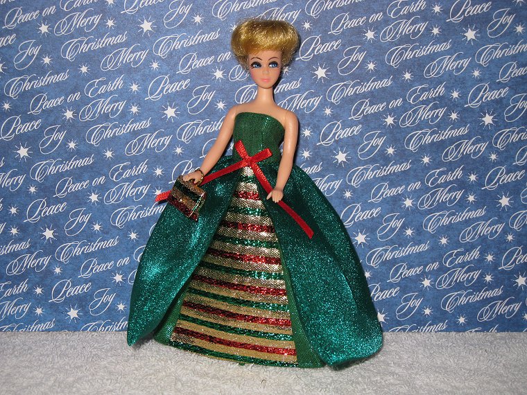 CHRISTMAS SPARKLER gown with purse