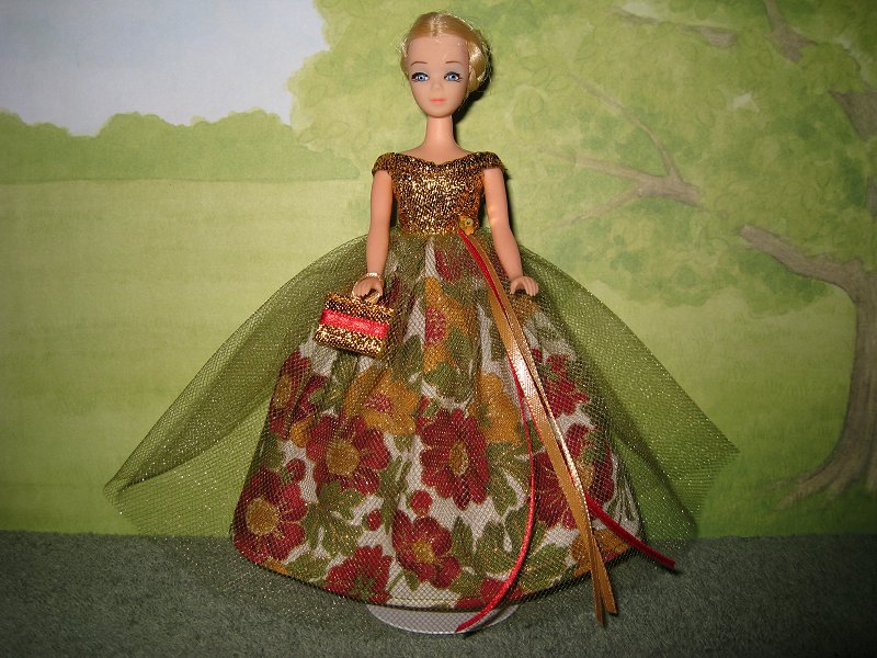 Floral & tulle ballgown with purse