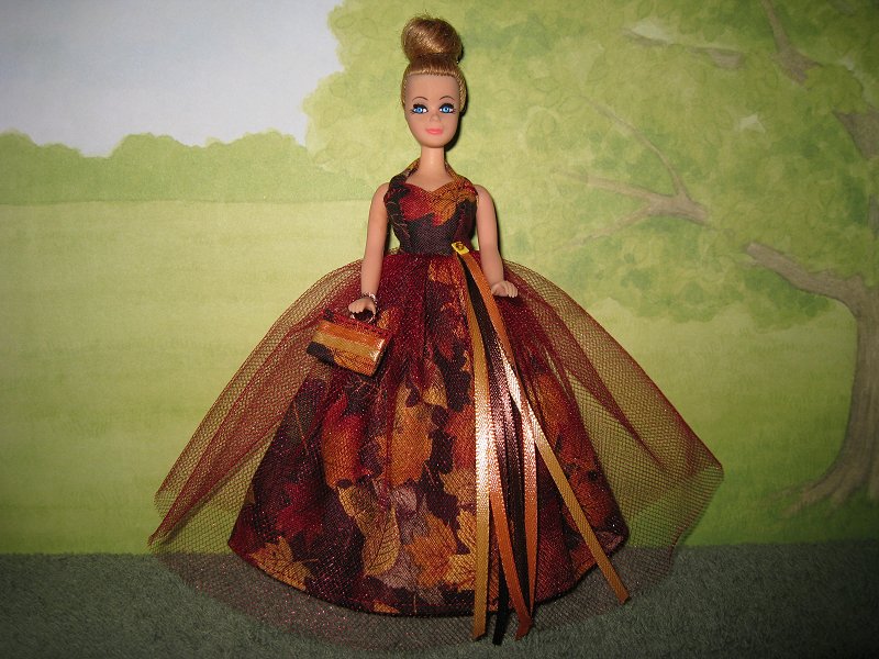 Leaves tulle ballgown with purse