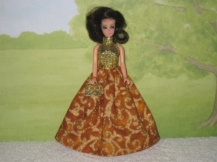 AUTUMN GOLD gown with purse