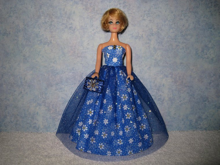 Blue Small Daisy gown with purse *